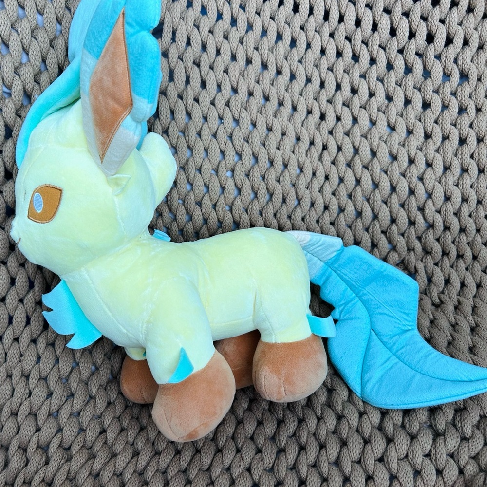 ❗️SOLD❗️Leafeon Pokemon Build a Bear Plush